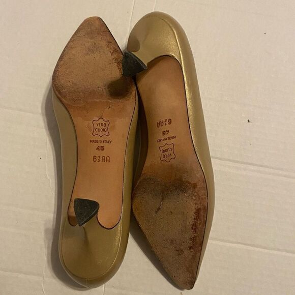 VIA SPIGA For Neiman Marcus Gold Leather Heels Size 6.5AA Vero Cuoio Pointed Toe - Picture 7 of 11
